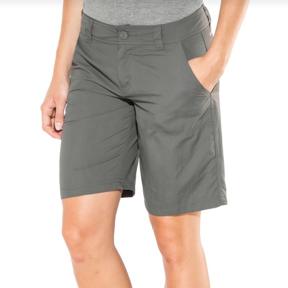 Columbia Pants - Columbia east ridge II olive green bermuda shorts